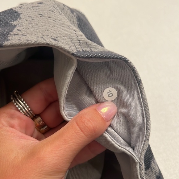 7. Lululemon Wunder Under MidRise Pant Floral Platoon Silver Spoon Ambient Grey - Picture 7 of 7